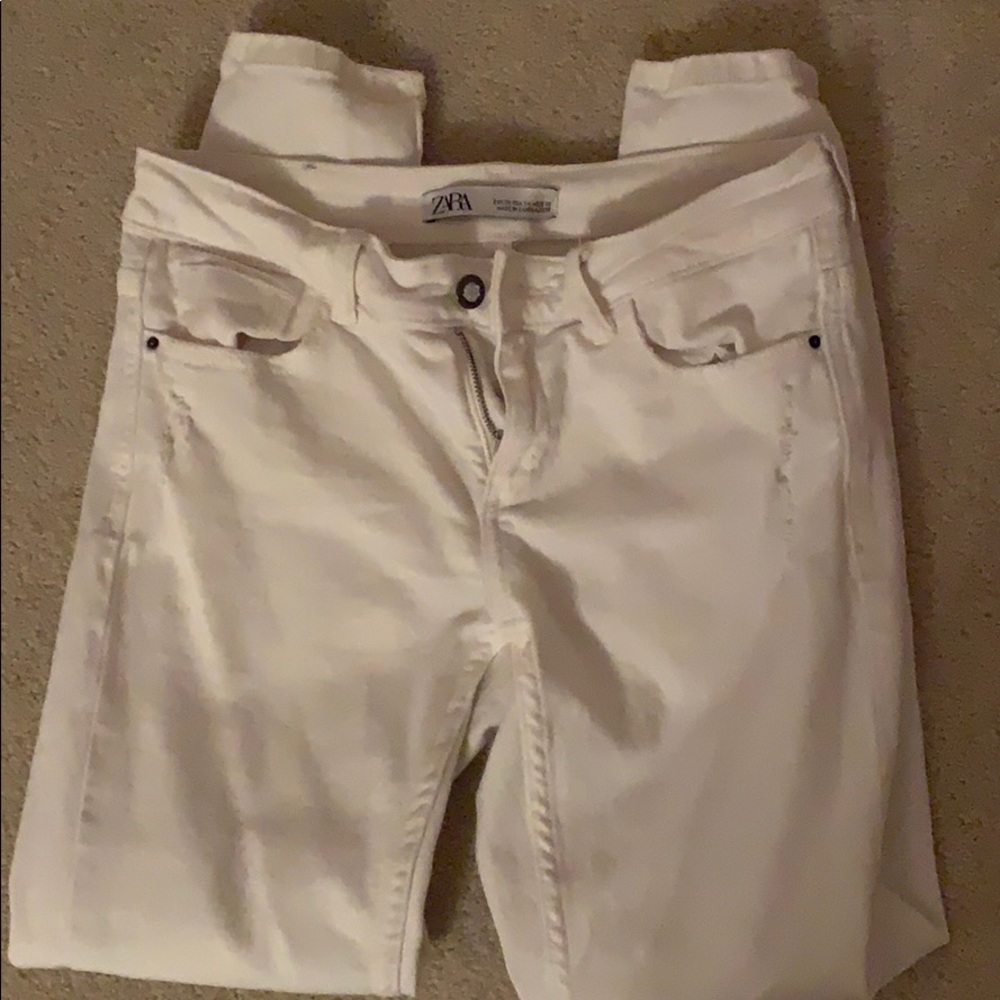 WHITE ZARA SKINNY JEANS SIZE 4